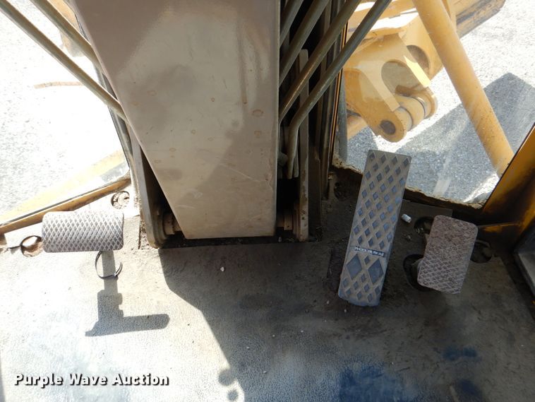 image for item DS8006 1999 John Deere 770CH  motor grader