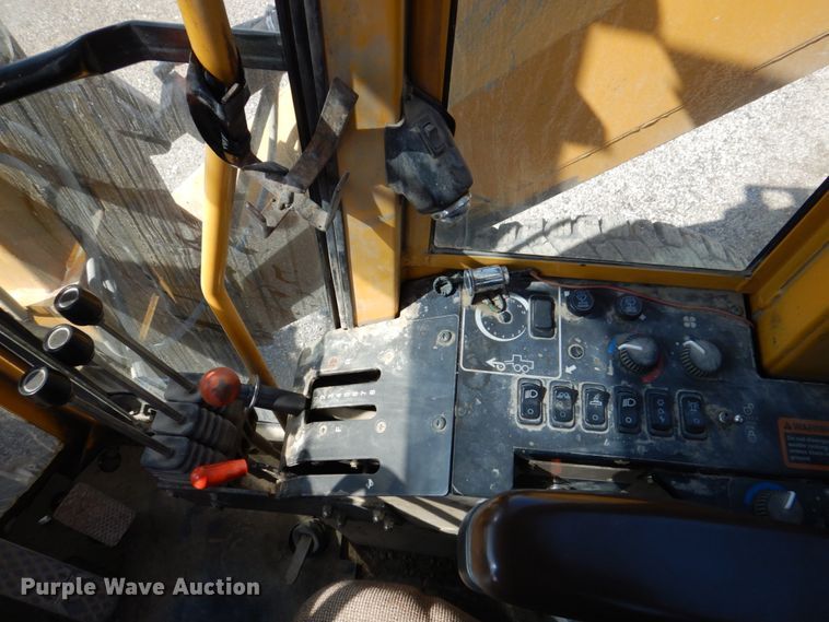 image for item DS8006 1999 John Deere 770CH  motor grader