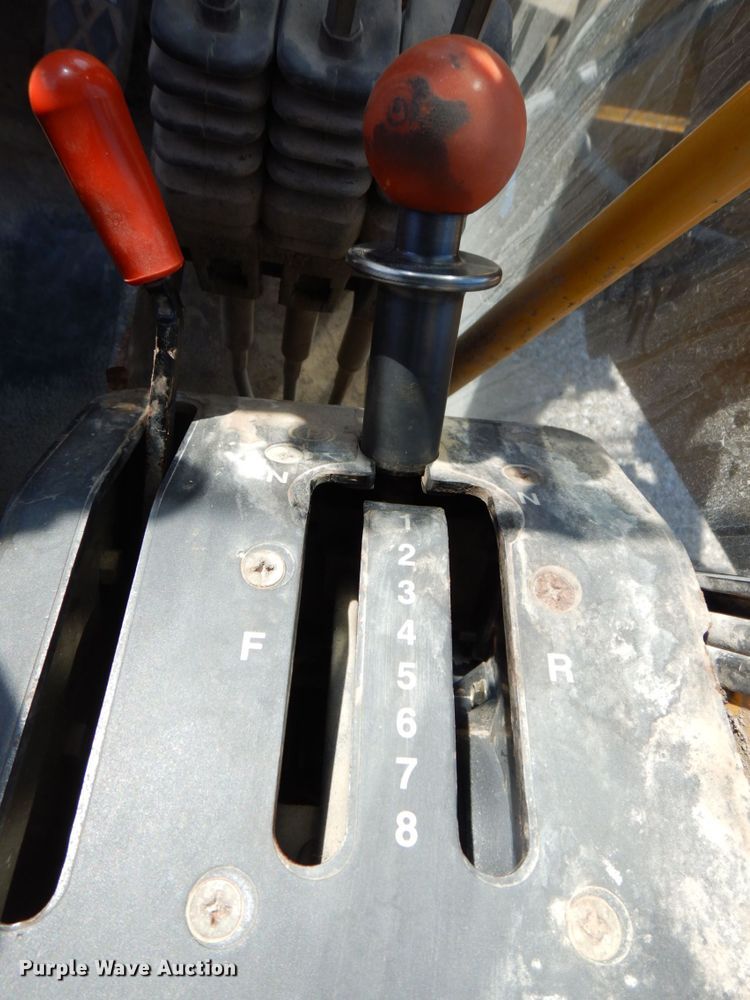 image for item DS8006 1999 John Deere 770CH  motor grader