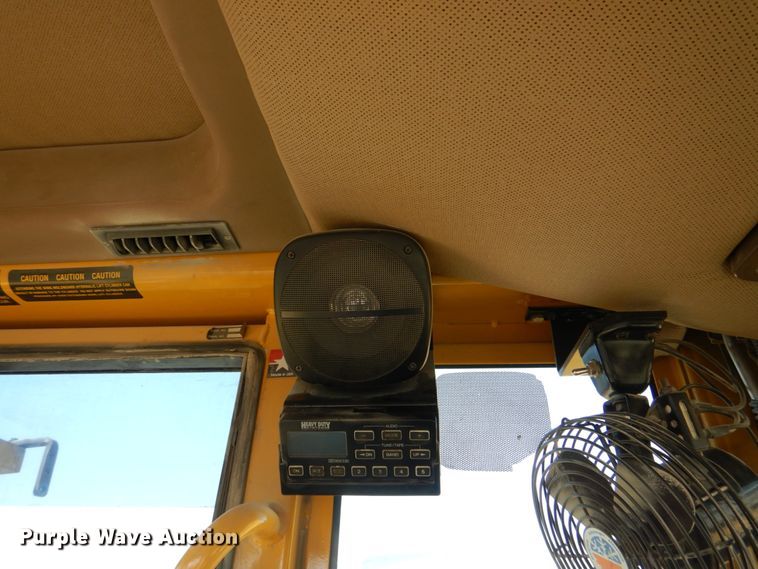 image for item DS8006 1999 John Deere 770CH  motor grader