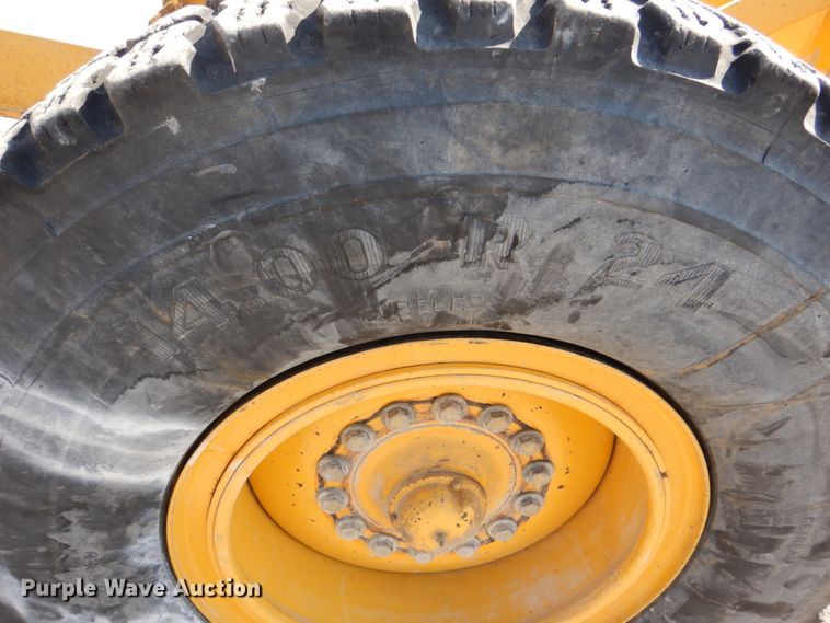 image for item DS8006 1999 John Deere 770CH  motor grader