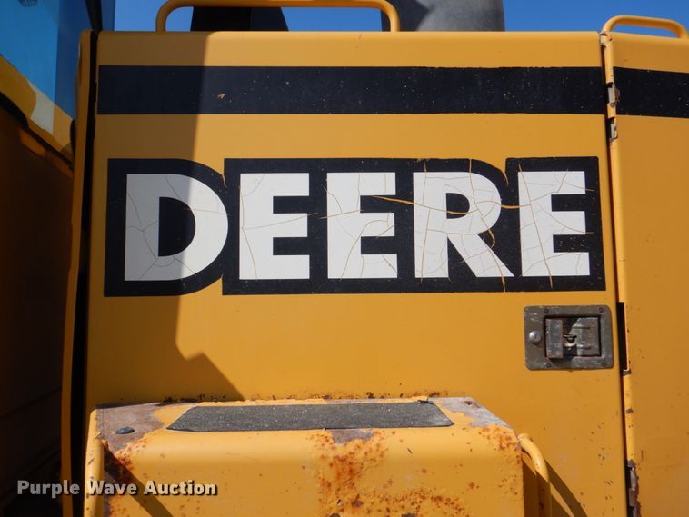 image for item DS8006 1999 John Deere 770CH  motor grader