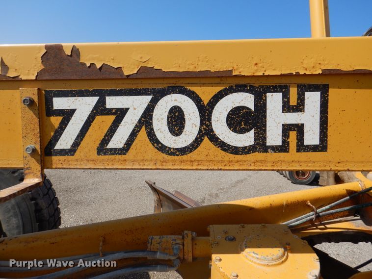 image for item DS8006 1999 John Deere 770CH  motor grader