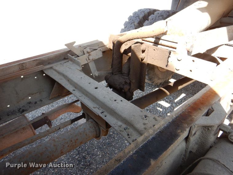 image for item DS8007 1976 Ford F600  dump flatbed truck