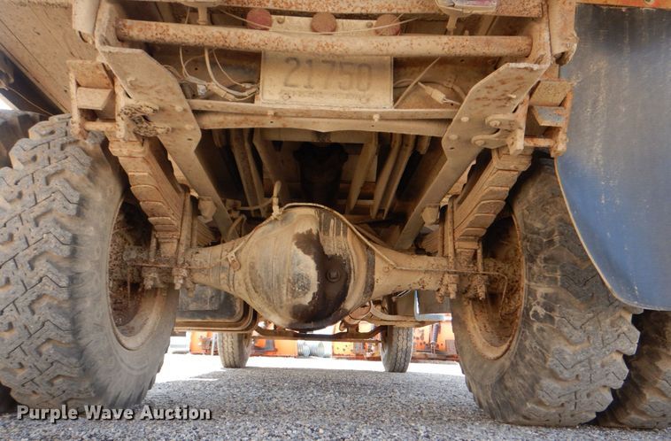 image for item DS8007 1976 Ford F600  dump flatbed truck