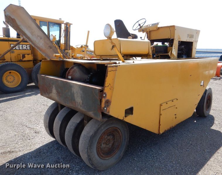 image for item DS8008 Bros  pneumatic roller