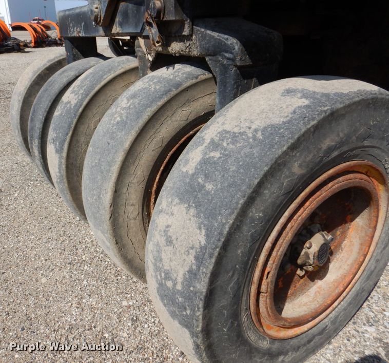 image for item DS8008 Bros  pneumatic roller