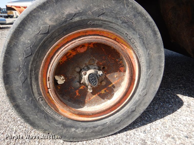 image for item DS8008 Bros  pneumatic roller