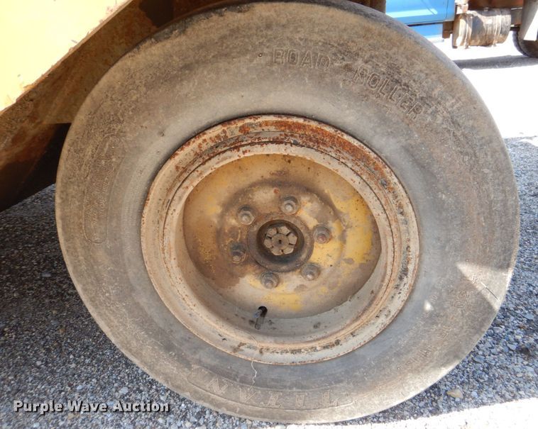 image for item DS8008 Bros  pneumatic roller