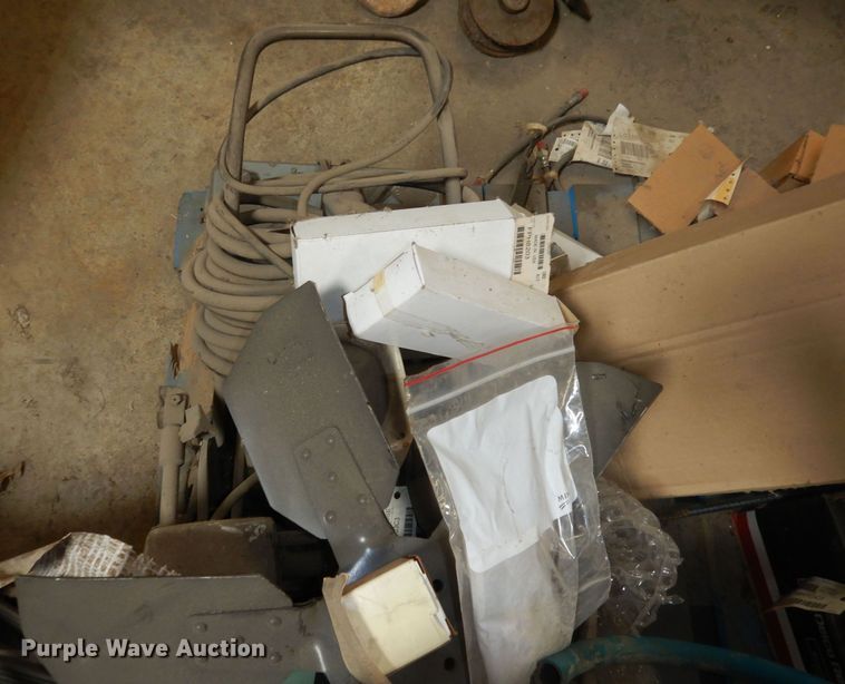 image for item DT9878 Bus parts