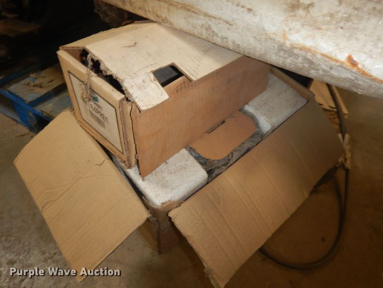 image for item DT9878 Bus parts