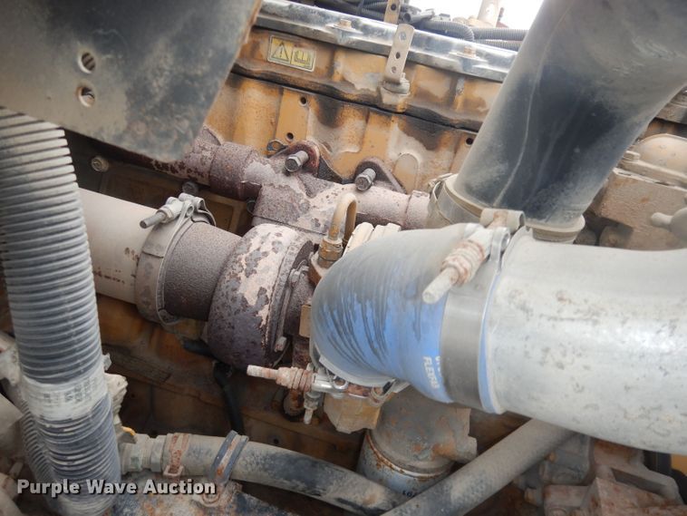 image for item DT9881 2004 Freightliner FS65  school bus