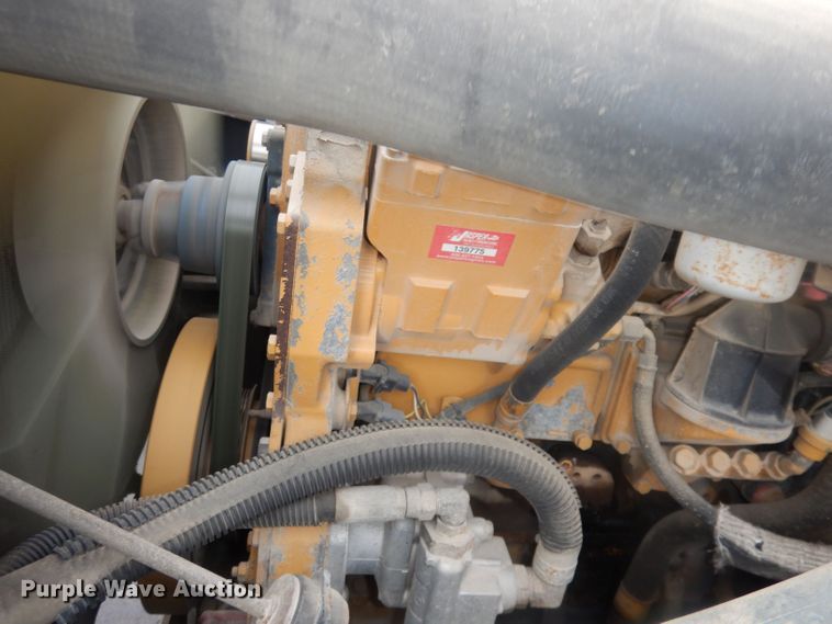 image for item DT9881 2004 Freightliner FS65  school bus