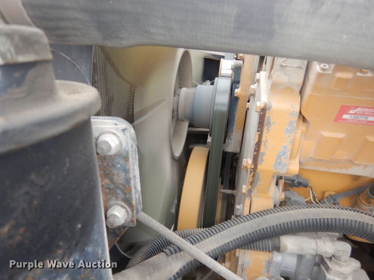 image for item DT9881 2004 Freightliner FS65  school bus