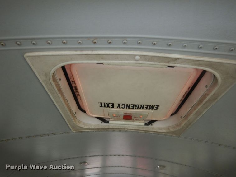 image for item DT9881 2004 Freightliner FS65  school bus