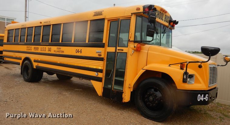 image for item DT9882 2004 Freightliner FS65  school bus