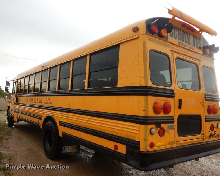image for item DT9882 2004 Freightliner FS65  school bus