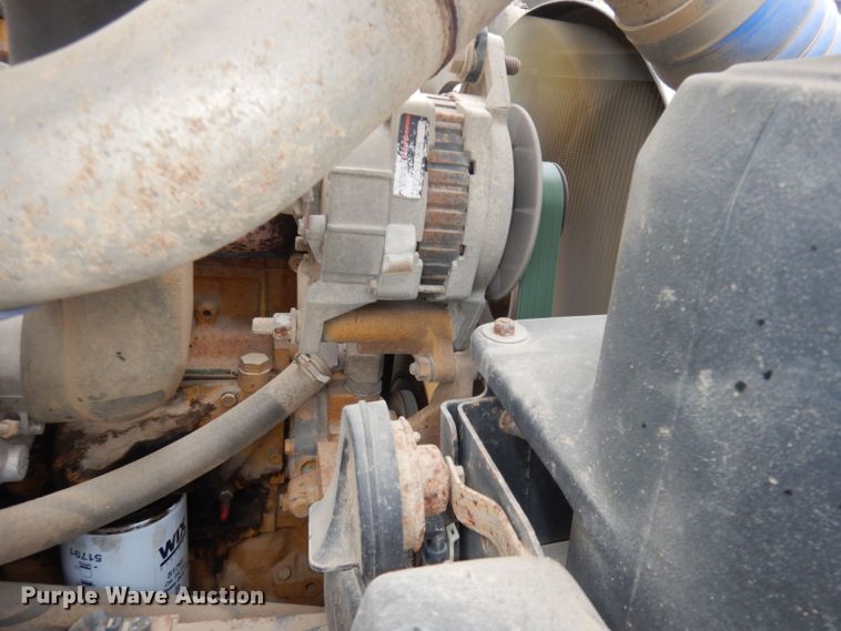 image for item DT9882 2004 Freightliner FS65  school bus