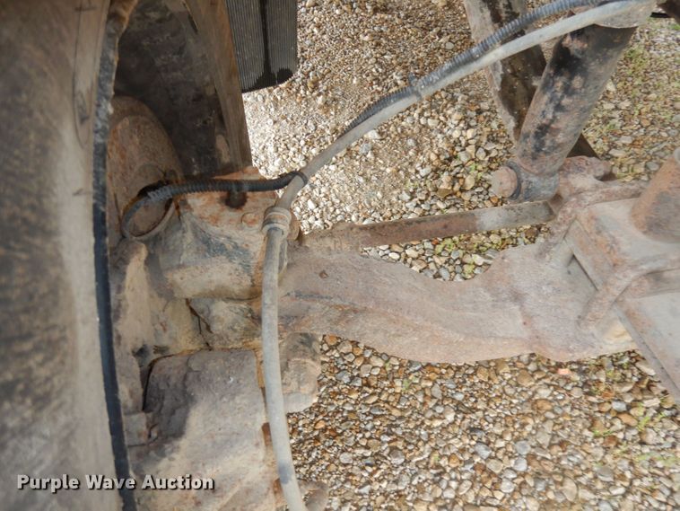 image for item DT9882 2004 Freightliner FS65  school bus