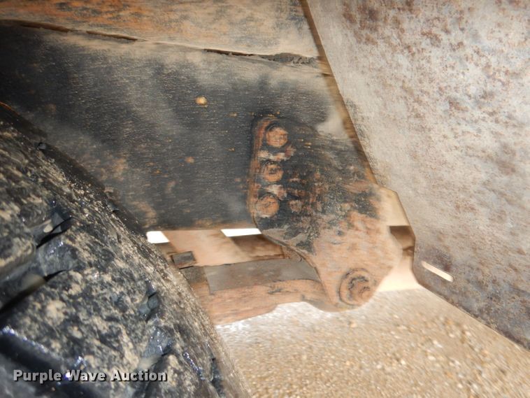 image for item DT9882 2004 Freightliner FS65  school bus