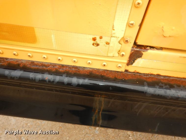 image for item DT9882 2004 Freightliner FS65  school bus