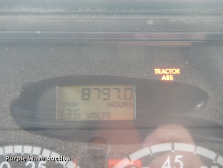 image for item DT9882 2004 Freightliner FS65  school bus