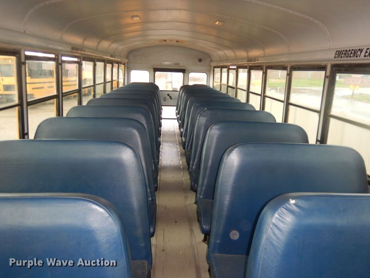 image for item DT9882 2004 Freightliner FS65  school bus