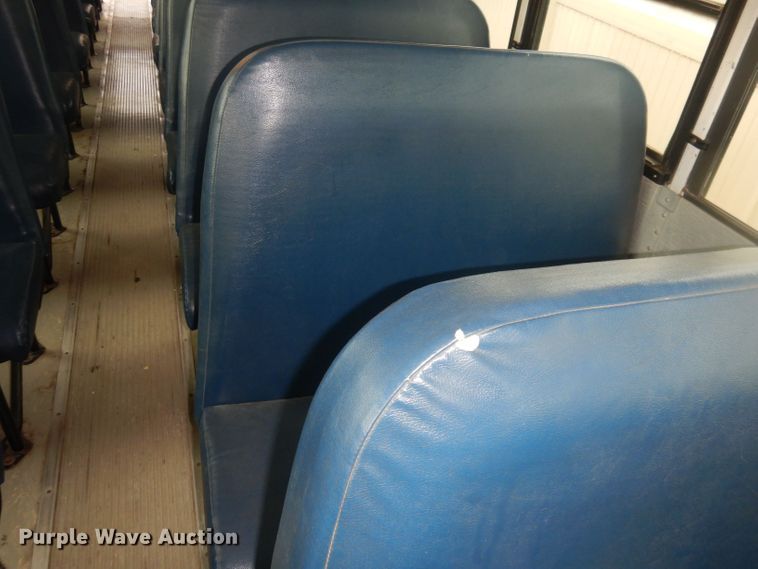 image for item DT9882 2004 Freightliner FS65  school bus