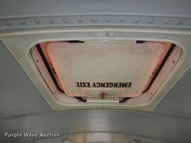 image for item DT9882 2004 Freightliner FS65  school bus