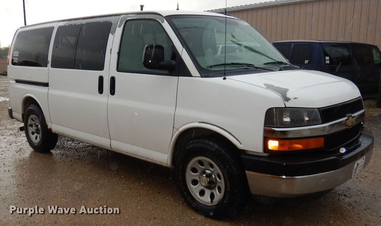 image for item DT9883 2012 Chevrolet Express 1500  van