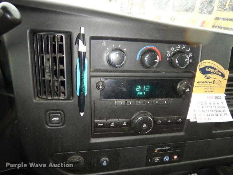 image for item DT9883 2012 Chevrolet Express 1500  van