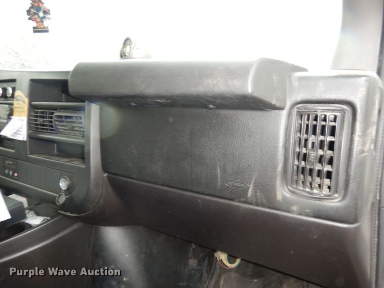 image for item DT9883 2012 Chevrolet Express 1500  van