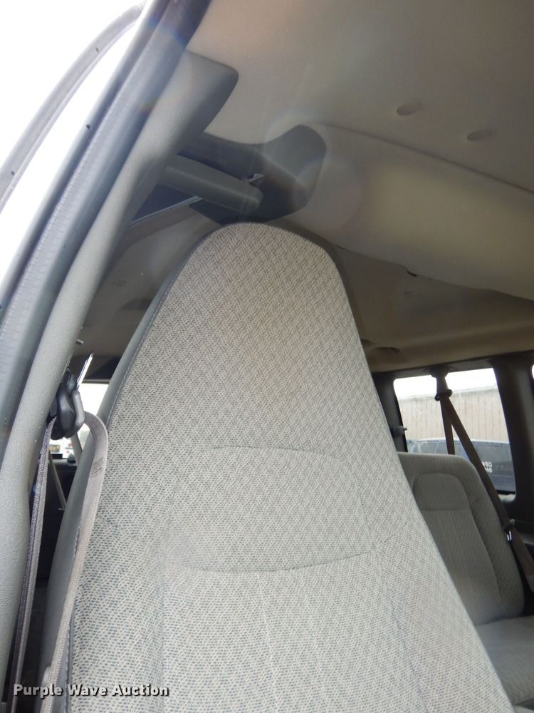 image for item DT9883 2012 Chevrolet Express 1500  van