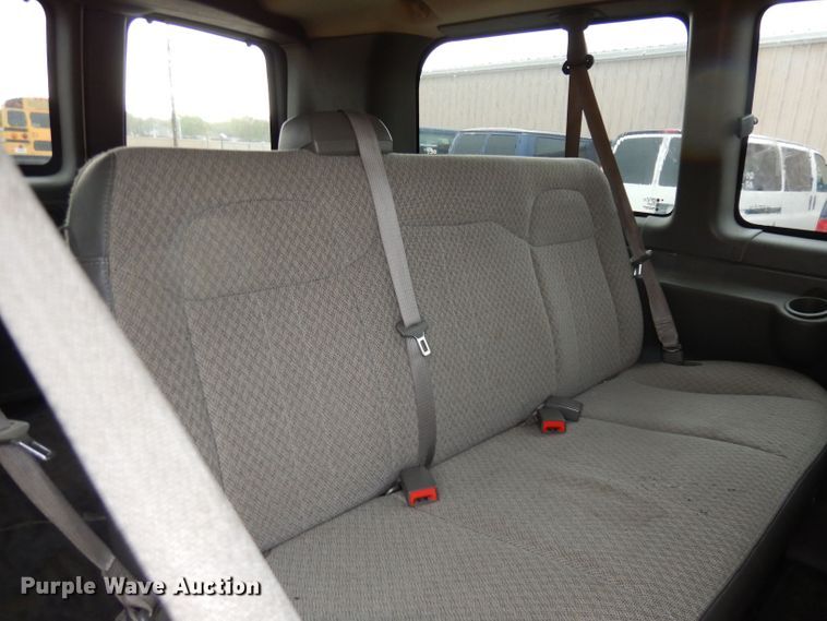 image for item DT9883 2012 Chevrolet Express 1500  van