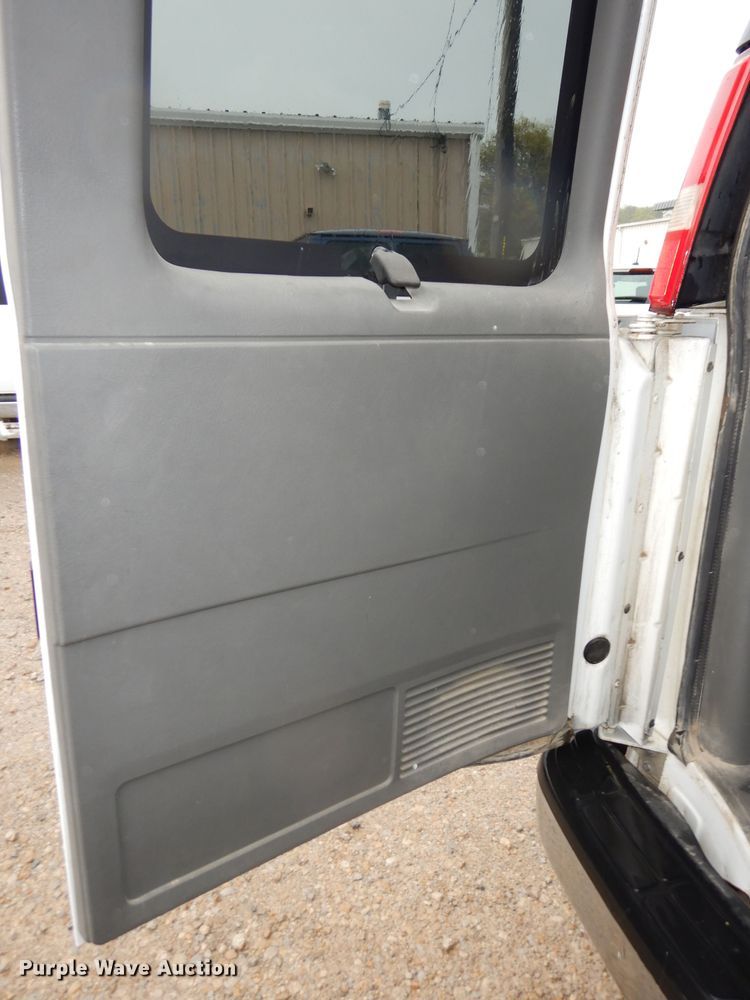 image for item DT9883 2012 Chevrolet Express 1500  van