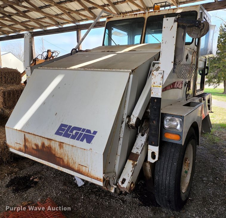 image for item IF9490 Elgin Pelican  street sweeper