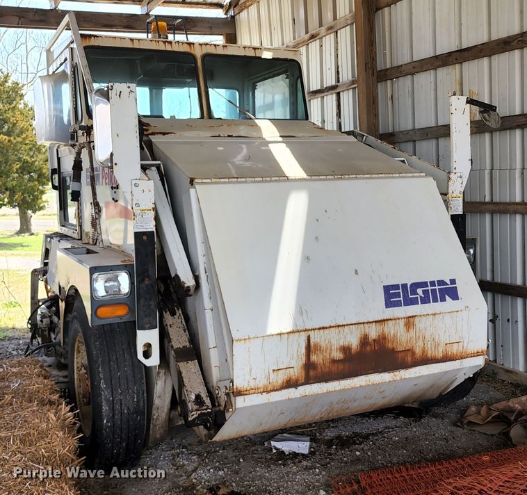 image for item IF9490 Elgin Pelican  street sweeper