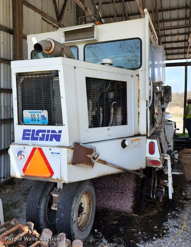 image for item IF9490 Elgin Pelican  street sweeper