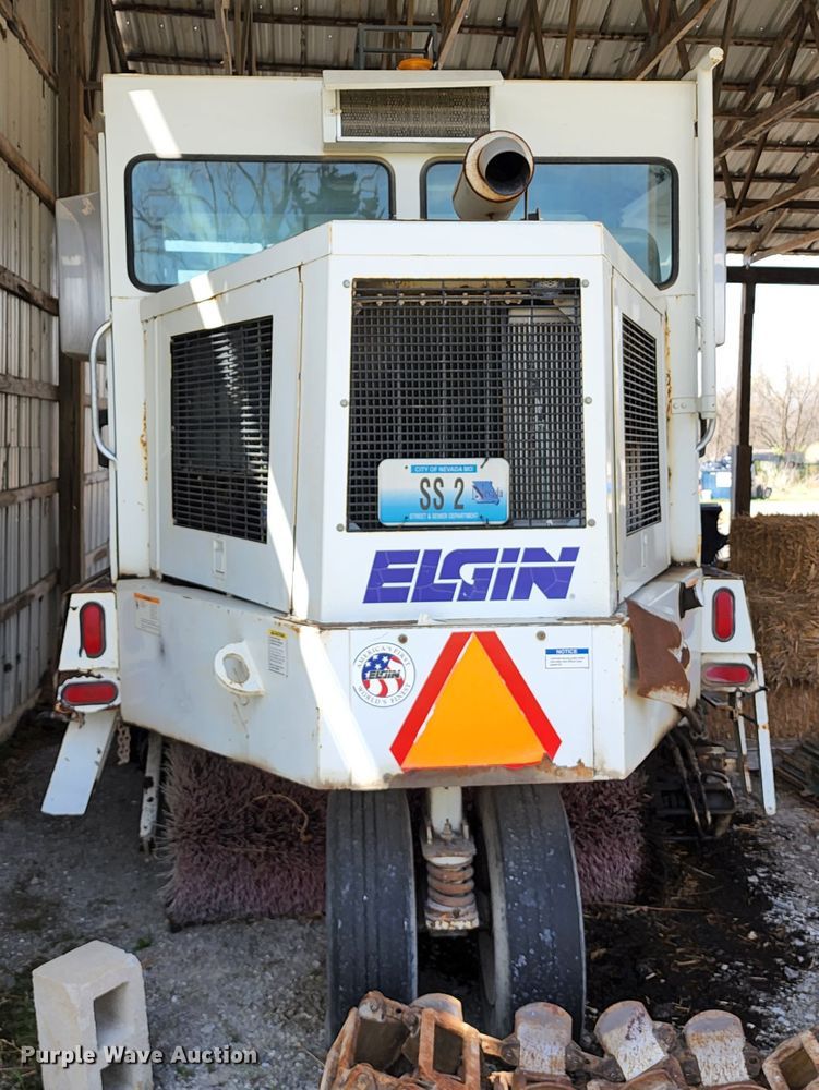 image for item IF9490 Elgin Pelican  street sweeper