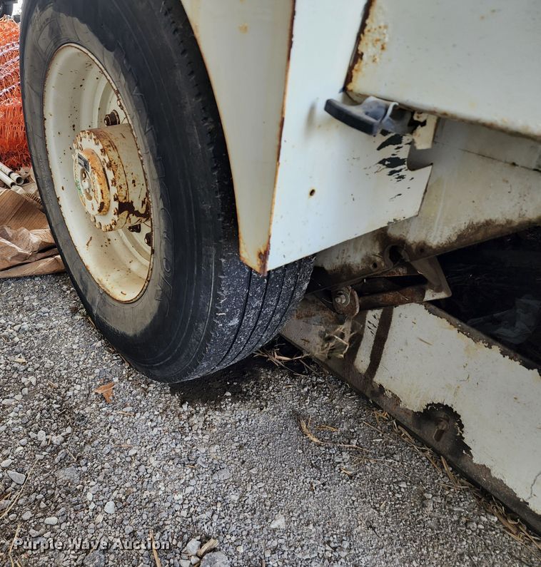 image for item IF9490 Elgin Pelican  street sweeper