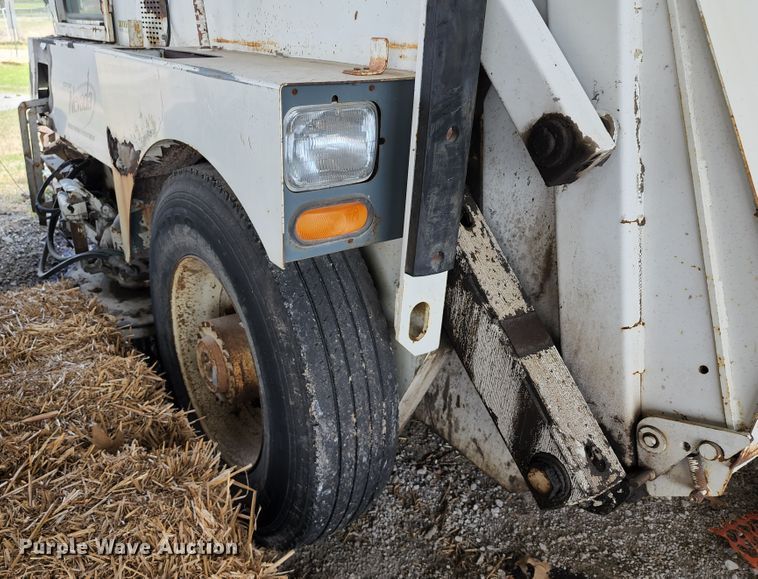 image for item IF9490 Elgin Pelican  street sweeper