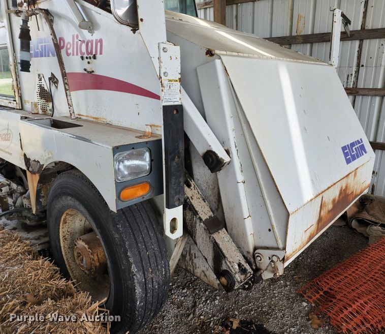 image for item IF9490 Elgin Pelican  street sweeper