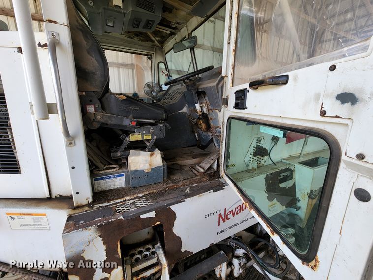 image for item IF9490 Elgin Pelican  street sweeper