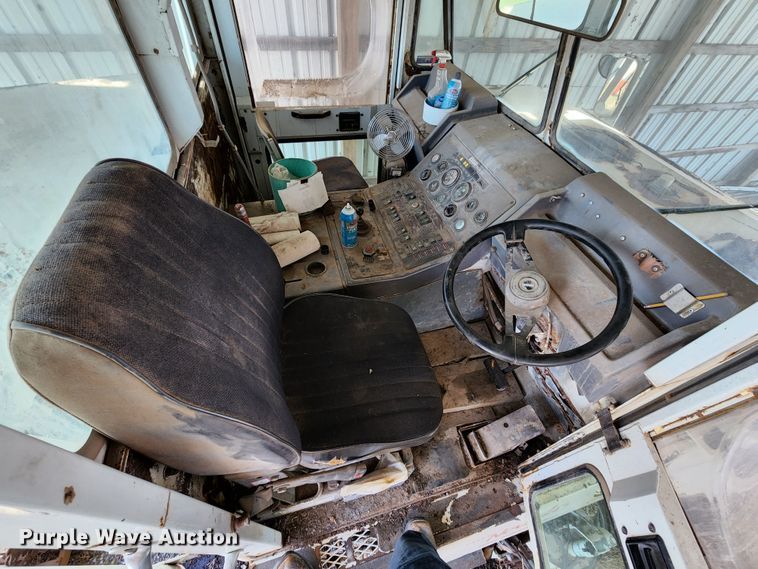 image for item IF9490 Elgin Pelican  street sweeper