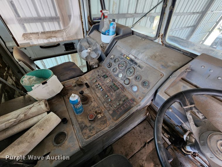 image for item IF9490 Elgin Pelican  street sweeper