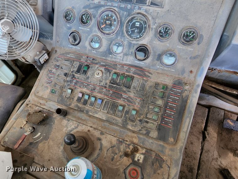 image for item IF9490 Elgin Pelican  street sweeper