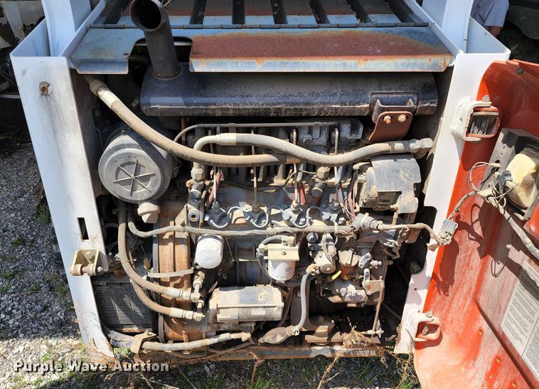 image for item IF9491 2002 Bobcat 873  skid steer loader