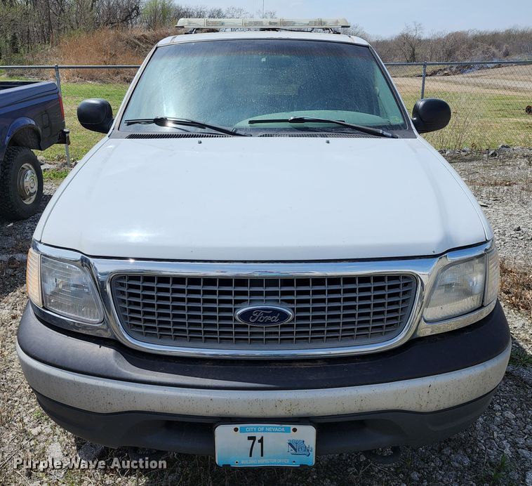 image for item IF9493 2002 Ford Expedition  SUV