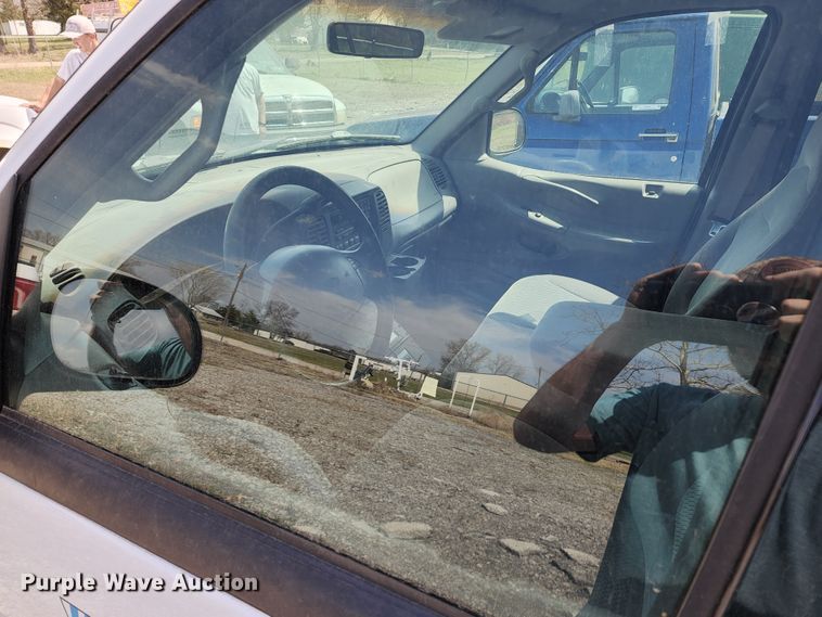 image for item IF9493 2002 Ford Expedition  SUV