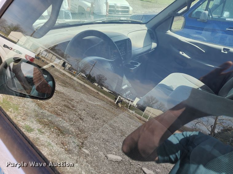 image for item IF9493 2002 Ford Expedition  SUV